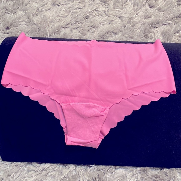 Victoria’s Secret hip hugger/hipster - Picture 3 of 6